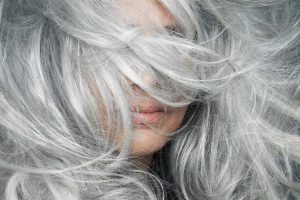 ‌‌‌بهترین رنگ برای موهای سفید